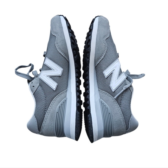 NWOT New Balance Kids Boy Size 6 Gray Sneakers - Picture 3 of 11